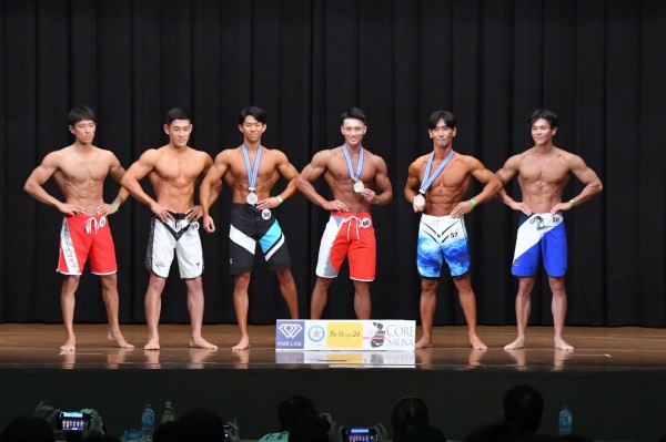 大阪メンズフィジーク176cm以下級01